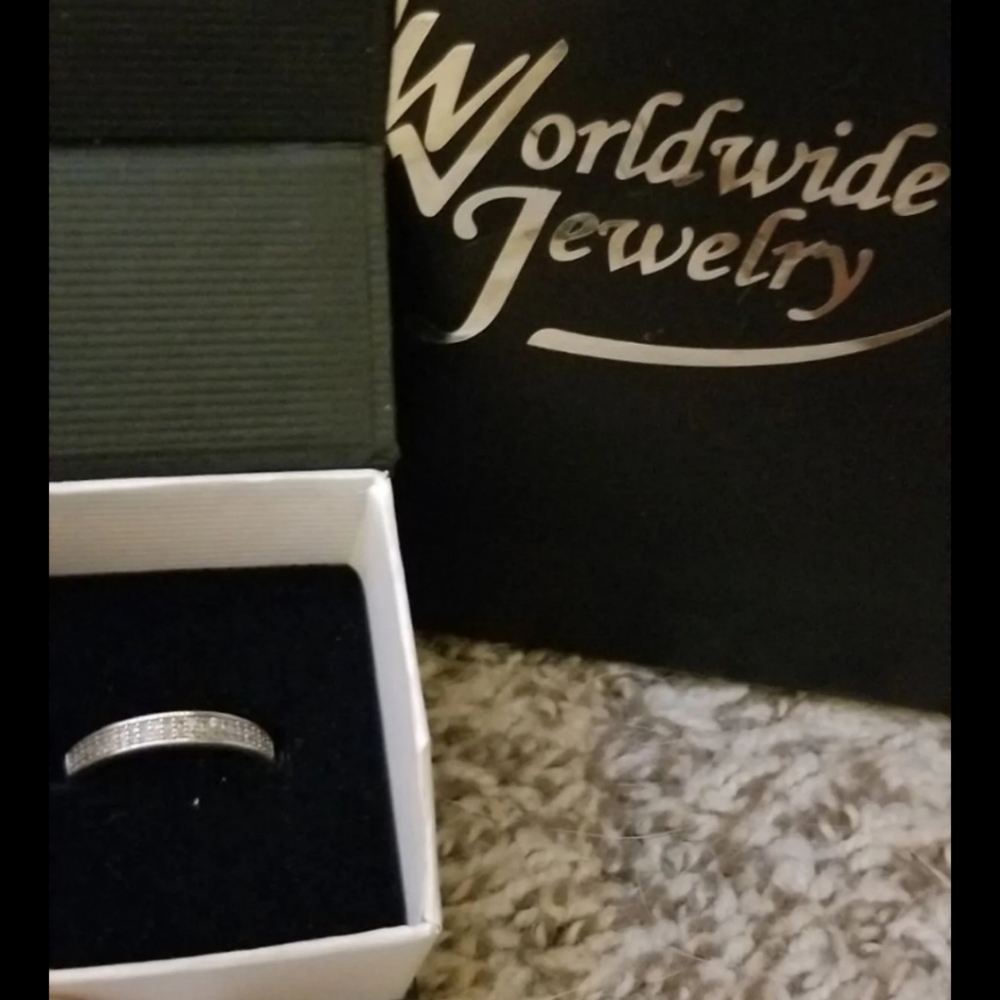 Diamond ring